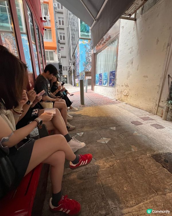 尖沙咀必排🍜🤩未開門已大排長龍鮮蝦拉麵！巨大鮑魚必點！