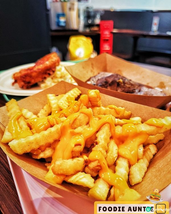 👽 食神大媽《石硤尾｜人氣好味生炸雞髀專門店》