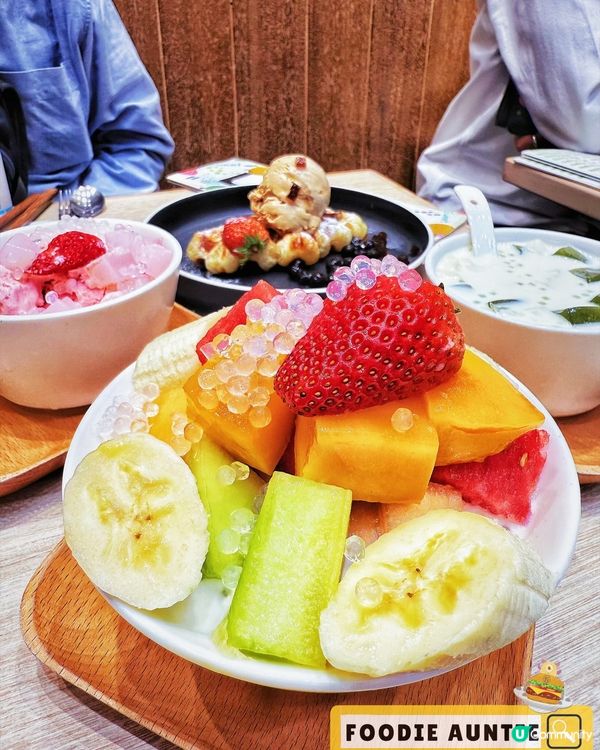 👽 食神大媽《灣仔｜長長人龍好味甜品店》