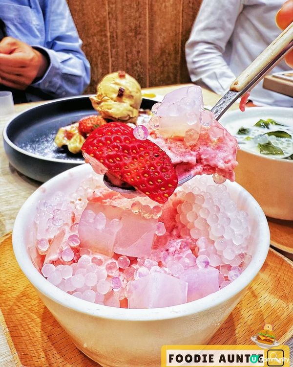 👽 食神大媽《灣仔｜長長人龍好味甜品店》