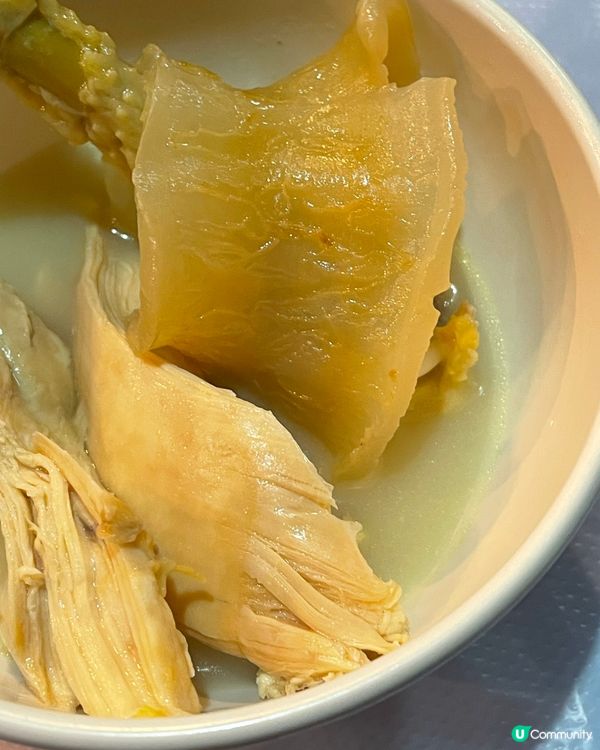 滋寶花膠雞鍋底 滿足 . 尖沙咀 港式火鍋