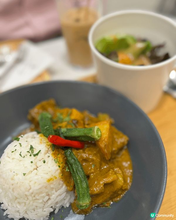 經過見到super farm.成日都排晒隊
