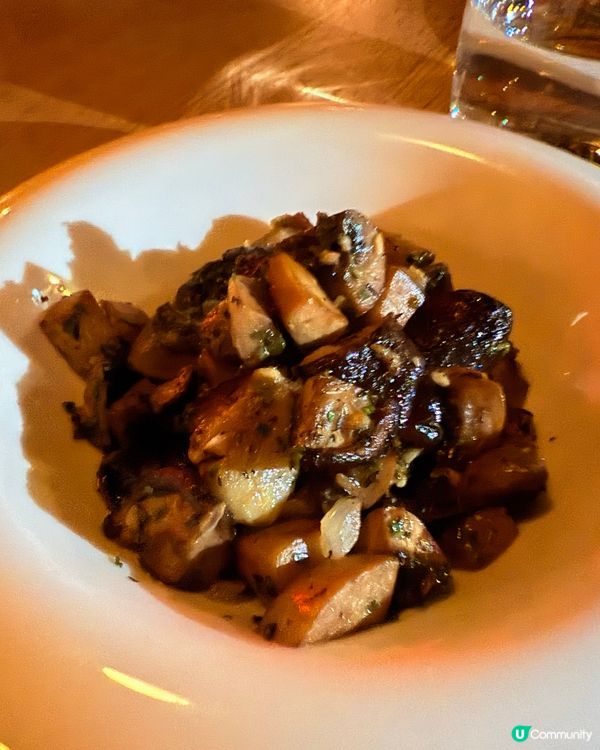 ℂ𝕖𝕟𝕥𝕣𝕒𝕝 • 𝕄𝕠𝕛𝕠 𝔹𝕚𝕤𝕥𝕣𝕠 🥩🕯️