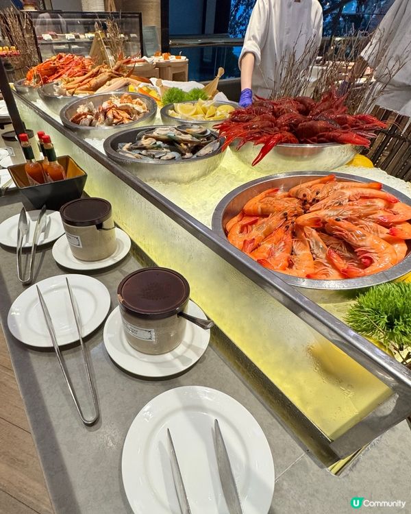 食物豐富、高性價比的自助晚餐