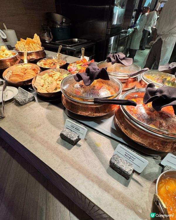 食物豐富、高性價比的自助晚餐