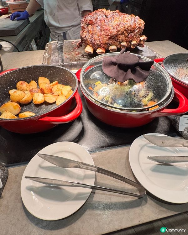 食物豐富、高性價比的自助晚餐