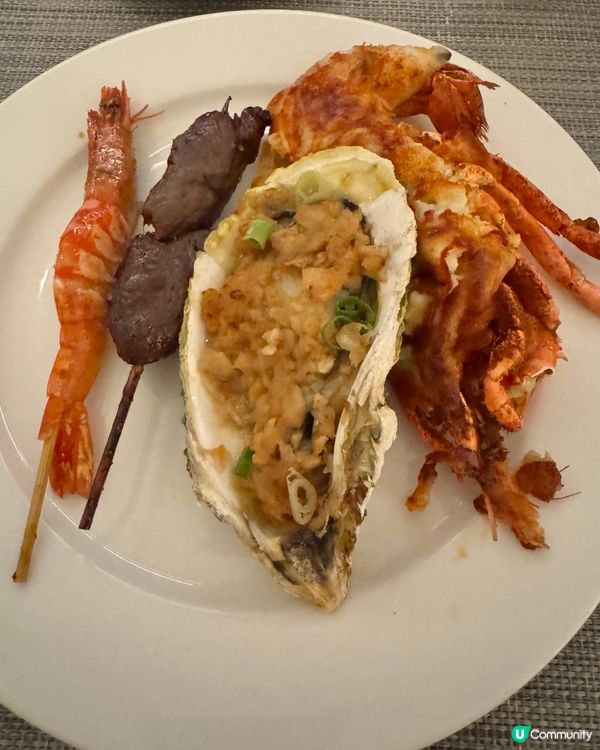 食物豐富、高性價比的自助晚餐