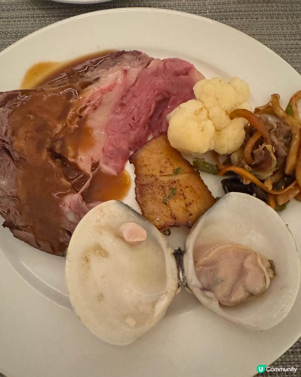 食物豐富、高性價比的自助晚餐