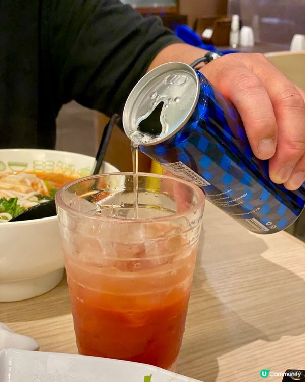 ✨香港🇭🇰-⚠️💬麻椒雞竟麻得過癮⁉️💢竟蕃茄做梳打…📍米線陣