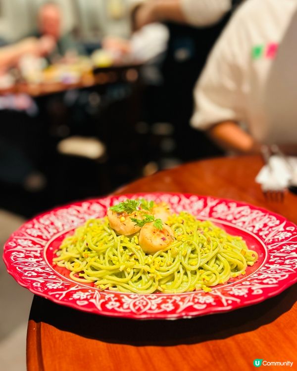 大埔喫茶新店打卡 ☕️  
大埔行街經過見好多人排隊食，裝修