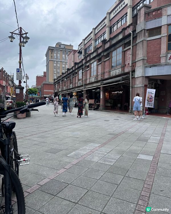 台北最古老街區！迪化街懷舊之旅 🚶‍♀️🏮