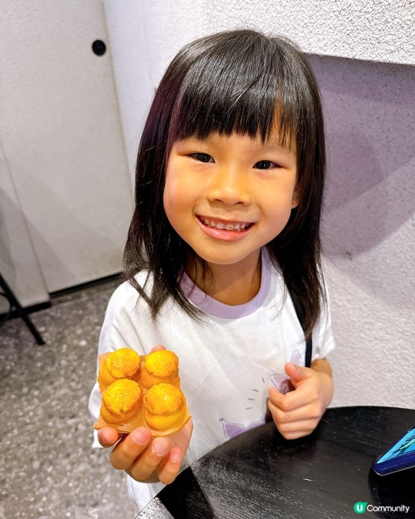 菠蘿包雞蛋仔 🍍🥚  香港地道小食新組合！