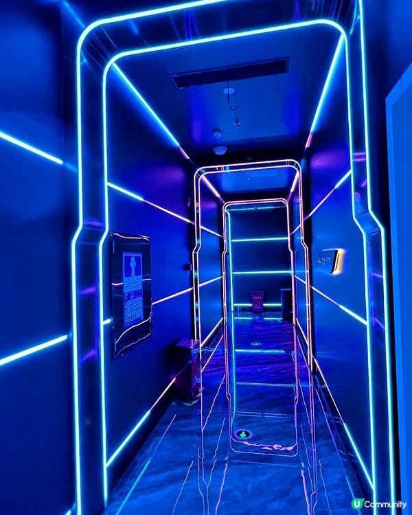 大展歌喉的聆度KTV