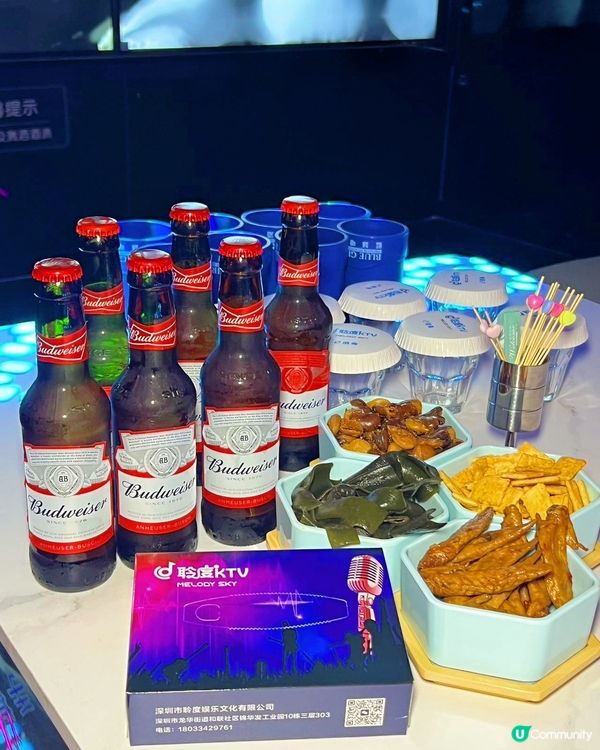 大展歌喉的聆度KTV