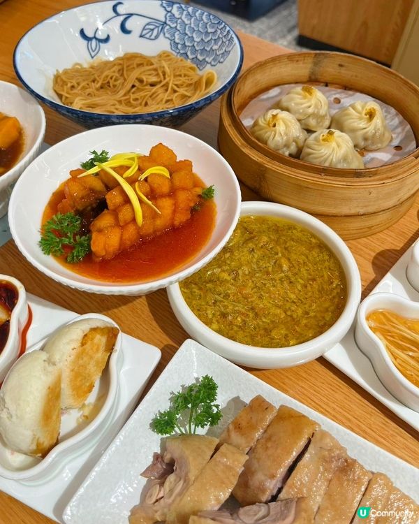 蟹黃麵超奢華 手工湯包滿溢濃郁蟹鮮