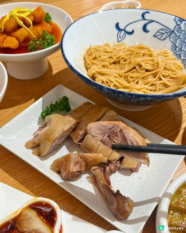 蟹黃麵超奢華 手工湯包滿溢濃郁蟹鮮