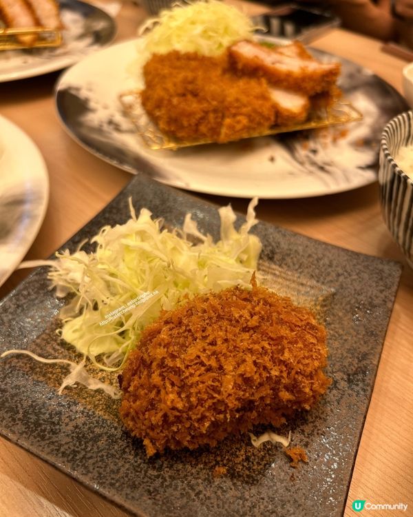 三元豚炸豬扒定食 💕 一定要追加 200yen 炸肉餅