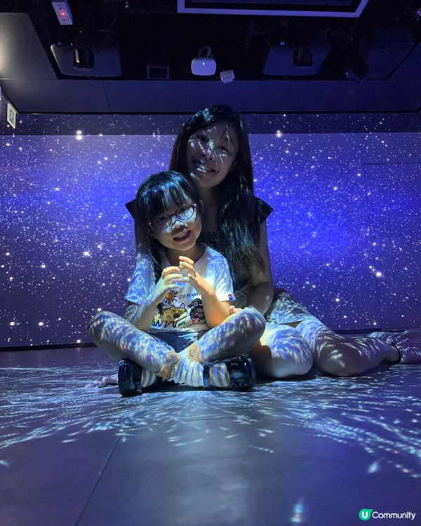 🤩 免費打卡好去處！沉浸式嘅星空投影互動展，山頂纜車第五代