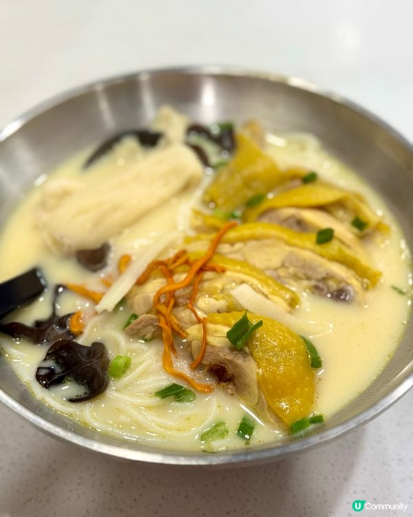 港島人氣花膠雞米線  滋味濃郁