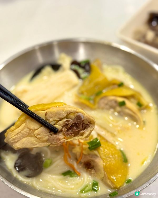 港島人氣花膠雞米線  滋味濃郁