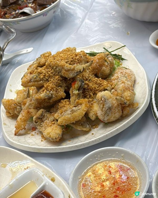 一班朋友吹水，