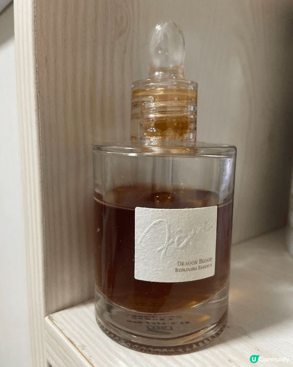 護膚品適合敏感肌，用料天然，有效保濕修復皮膚