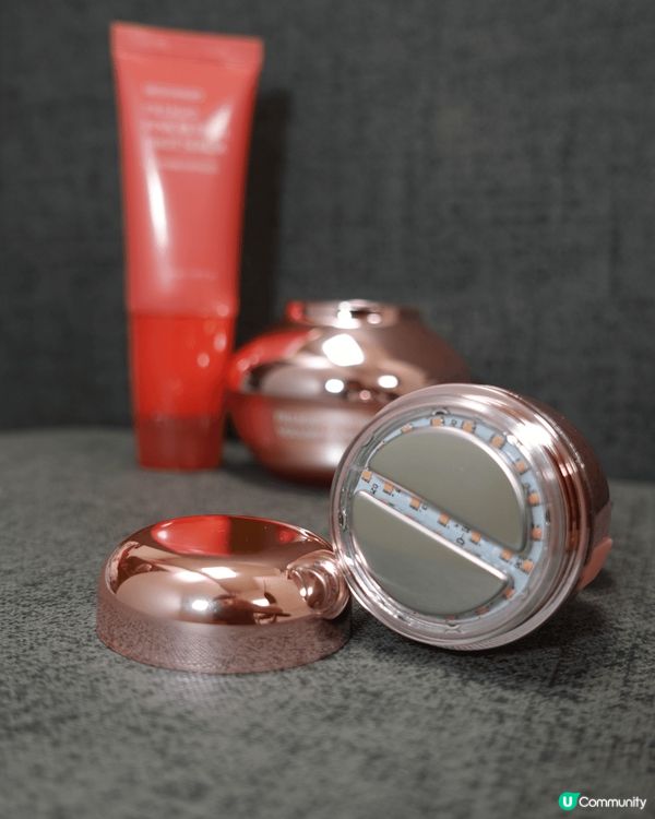 最近試咗呢個逆齡彈性系列，用電流幫助膠原蛋白新增，同埋入面嘅...