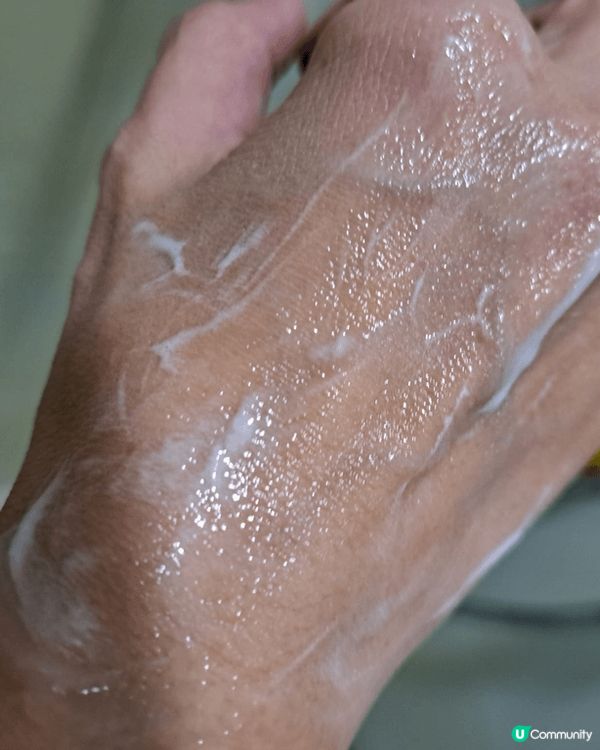 之前冬天皮膚好乾周身痕又懶唔想搽body lotion，就開...