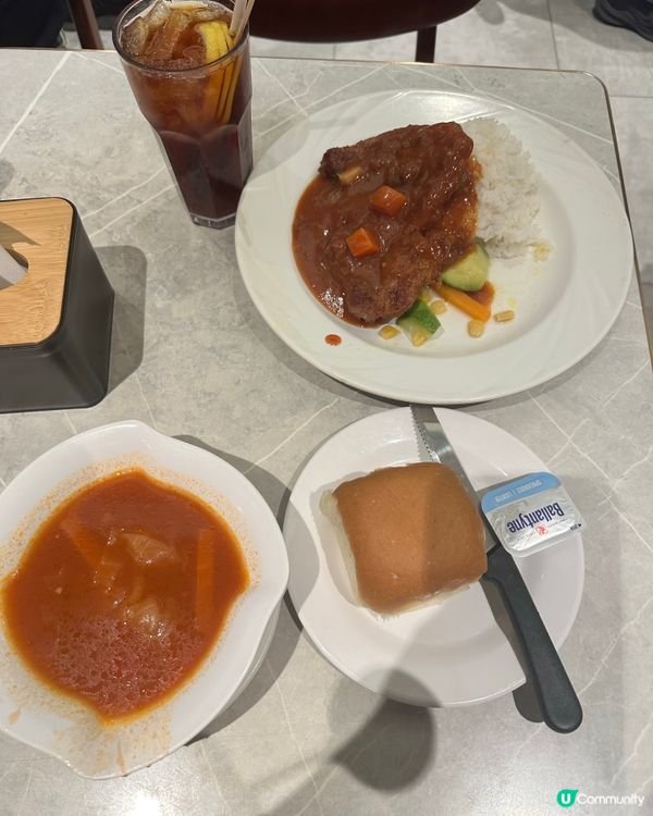 荔枝角食午餐😎