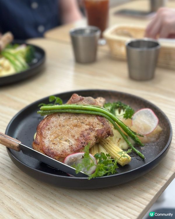 西環新發現！😋 舒服環境嘆美食