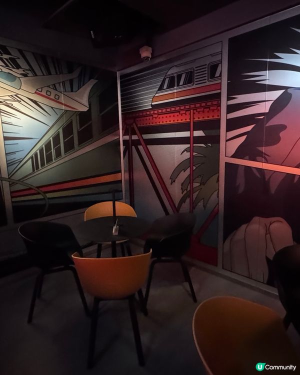 不過地鐵站旁邊的小酒吧😗