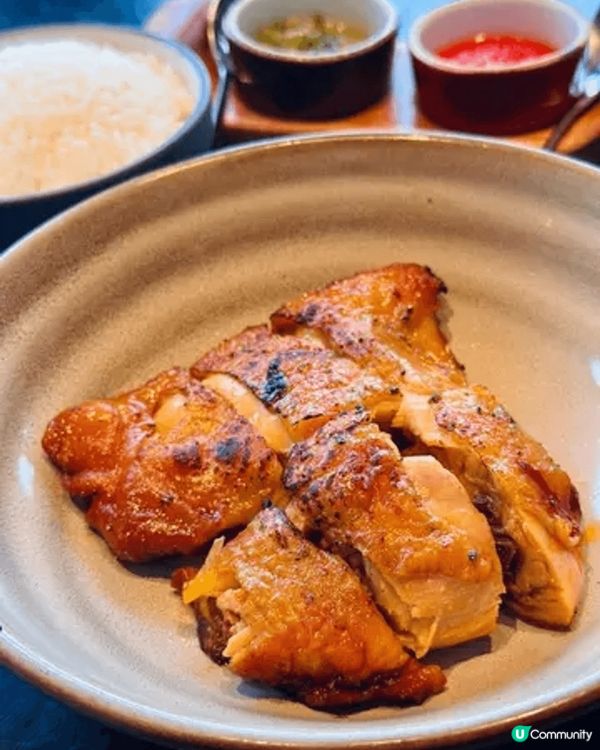 藏身石塘咀181酒店三樓的**The Praya**，將傳統...