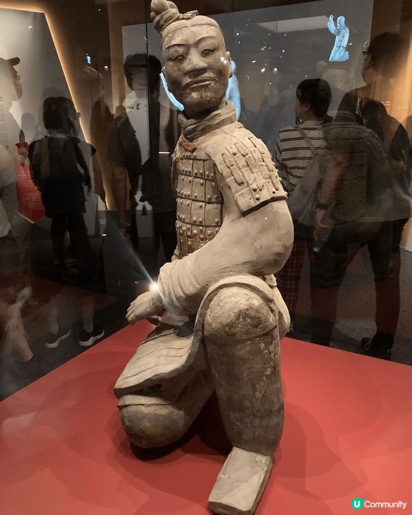 非常值得看的展覽，看到真人高的兵馬俑，想像一下，它們於秦朝時...