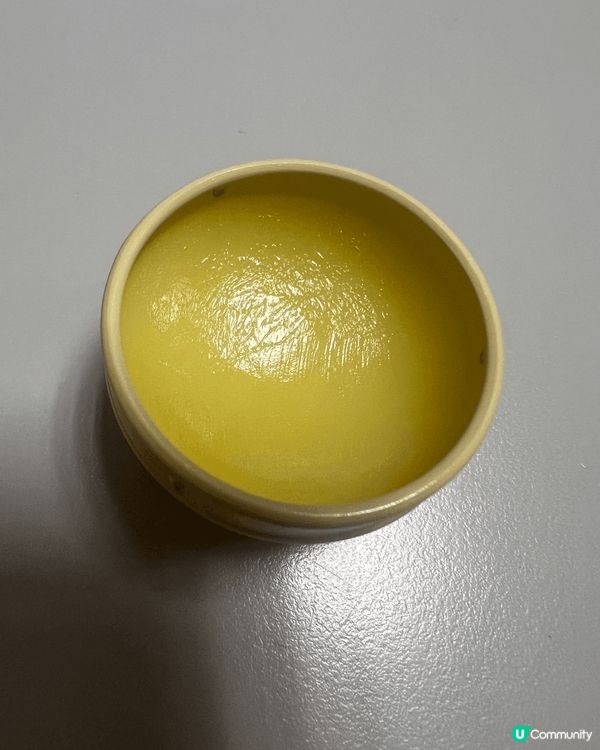 今次我想同大家介紹呢款好特別的潤唇膏，這是朋友送給我的的韓國...