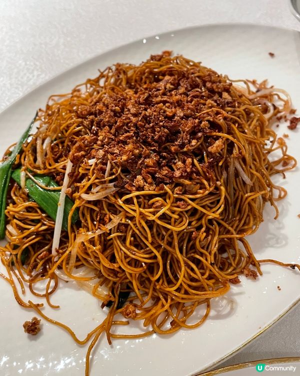 愛了愛了 . 蟹油炒麵