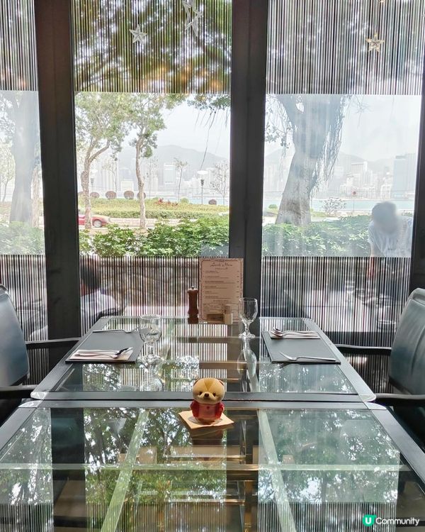 尖沙咀海旁有質素西餐廳