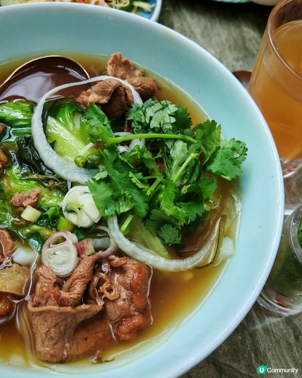 雅蘭中心火車頭八十幾蚊一個套餐有煮食有小食有杯嘢飲, 好抵食