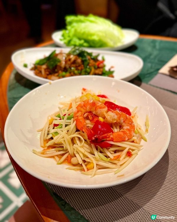 放假同朋友去尖東食越泰嘢😋