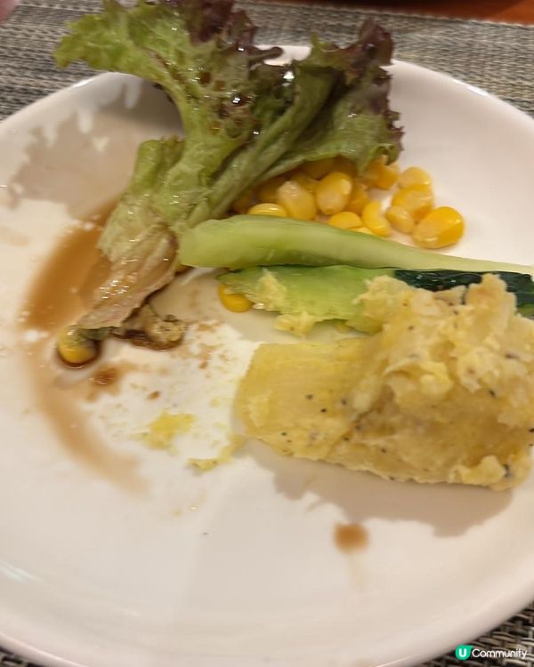 怪獸大廈打卡📸  鰂魚涌尋味之旅😋