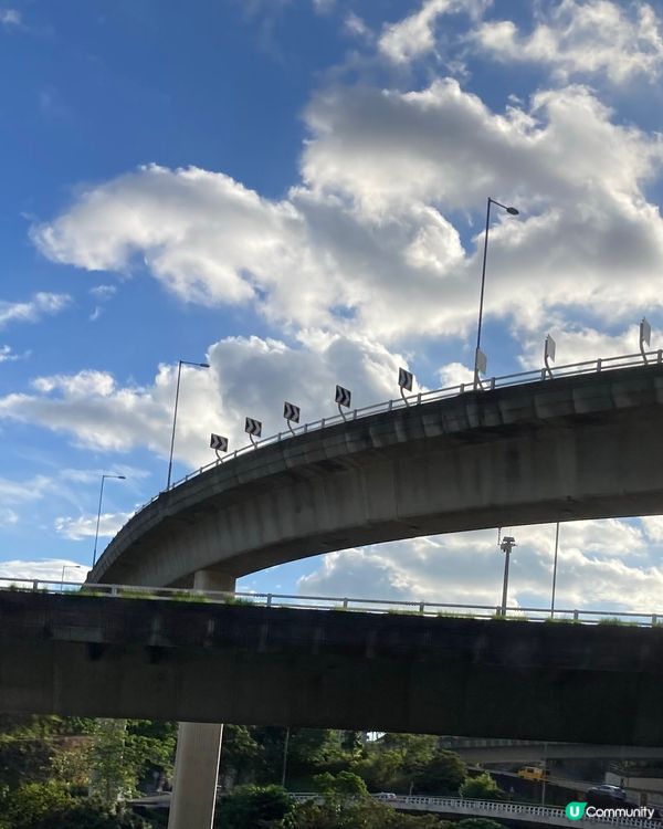 青馬大橋黃昏🌇  藍天白雲☀️  熱辣辣🔥