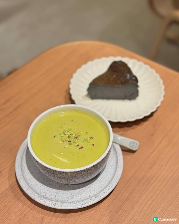 研香開咗喺港島銅鑼灣😝