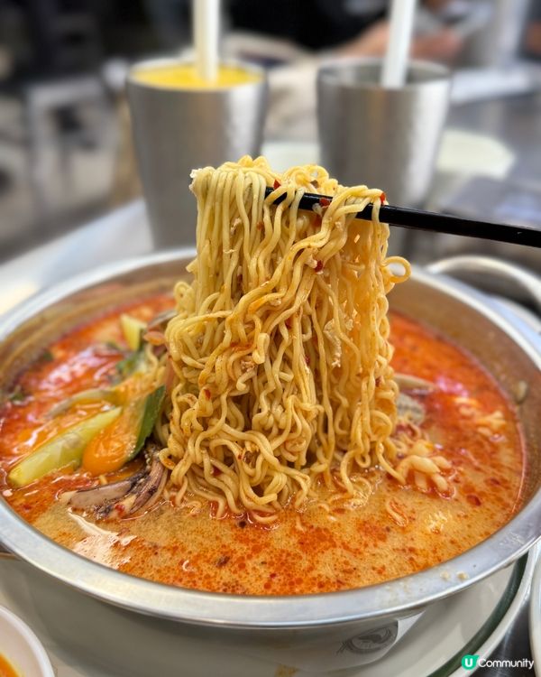 冬蔭公麵🍜勁大碗！海鮮多到爆！😋