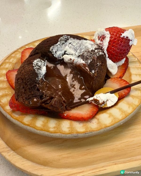 銅鑼灣牛角包雪糕🥐🍦