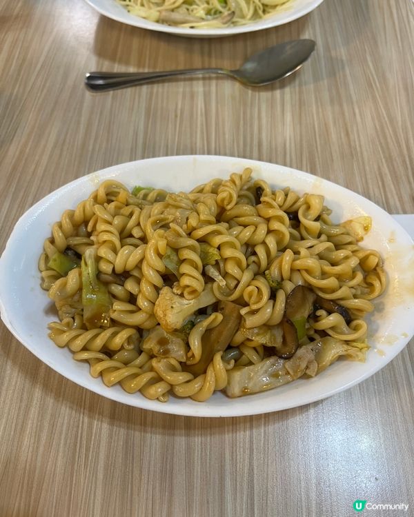 🌿 企業廣場新發現！素食餐廳靜靜地好味😋