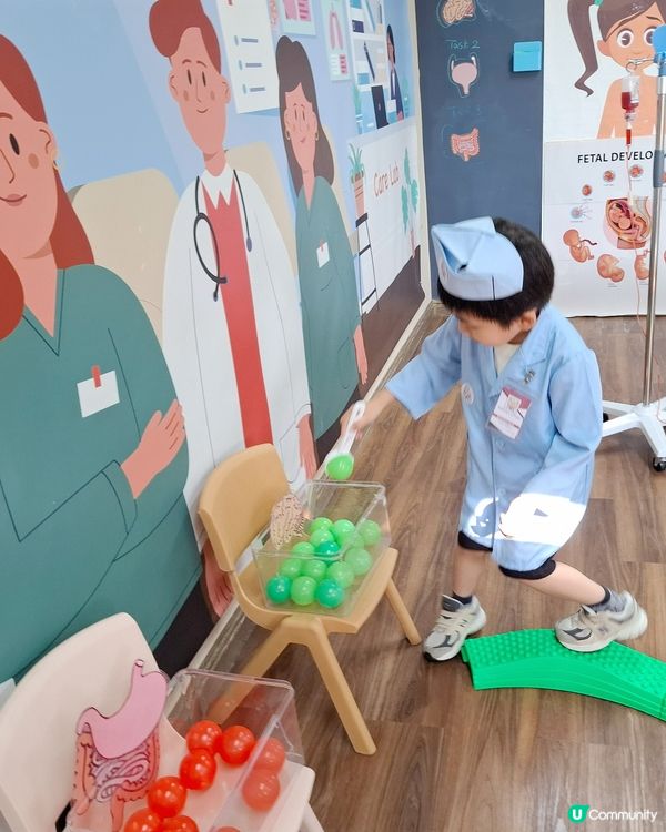 Adrian好鍾意role play醫生護士, 成日係屋企要...