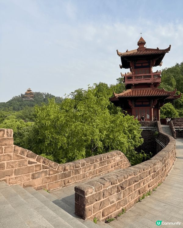 馳名的東湖，環境好靚，好大，可以租單車踩，沿路欣賞風景。