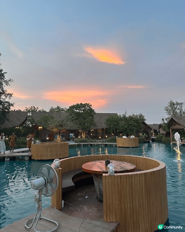 位於泰國曼谷嘅打卡cafe- bubble in the f...