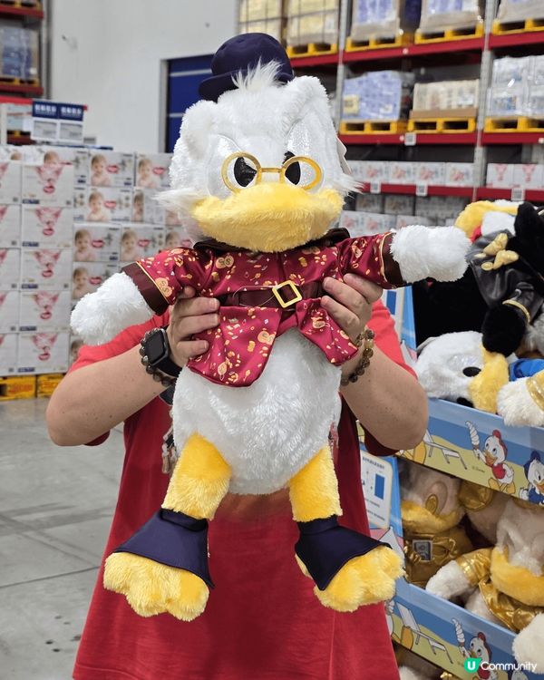 去咗山姆見到唐老鴨公仔，好攪笑呀，有金色嘅錢錢錢嘅唐老鴨，但...