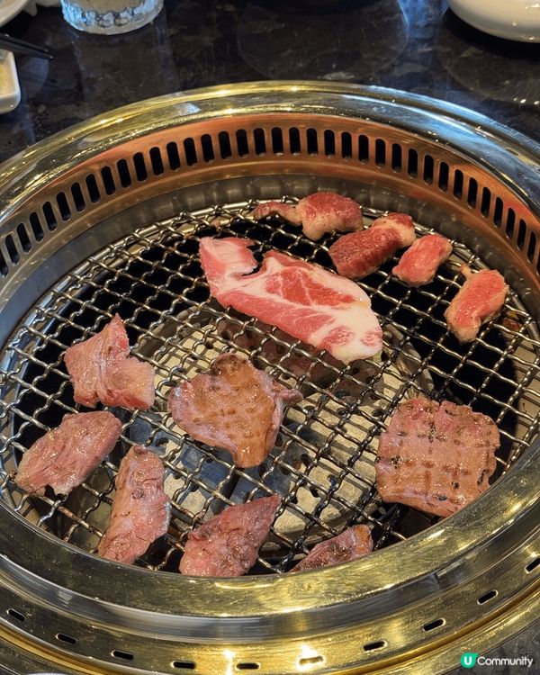 屋馬燒肉，肉質鮮嫩有牛味，四人餐份量多，又能嘗試不同的部位，...
