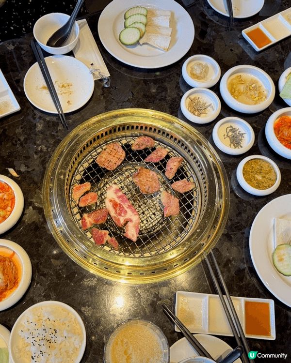 屋馬燒肉，肉質鮮嫩有牛味，四人餐份量多，又能嘗試不同的部位，...